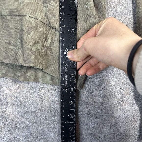 ATHLETA Farallon Hoodie Women’s XS Green Camo Cropped Oversized Activewear - Picture 5 of 7